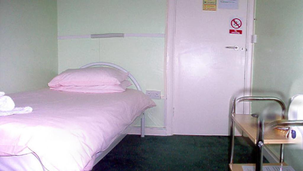 Tekels Park Guest House Камбърли Стая снимка